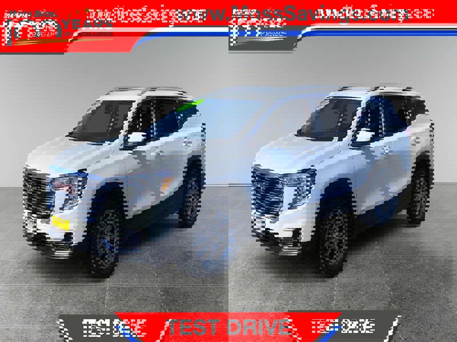 Used 2024 GMC Terrain SLT image 1