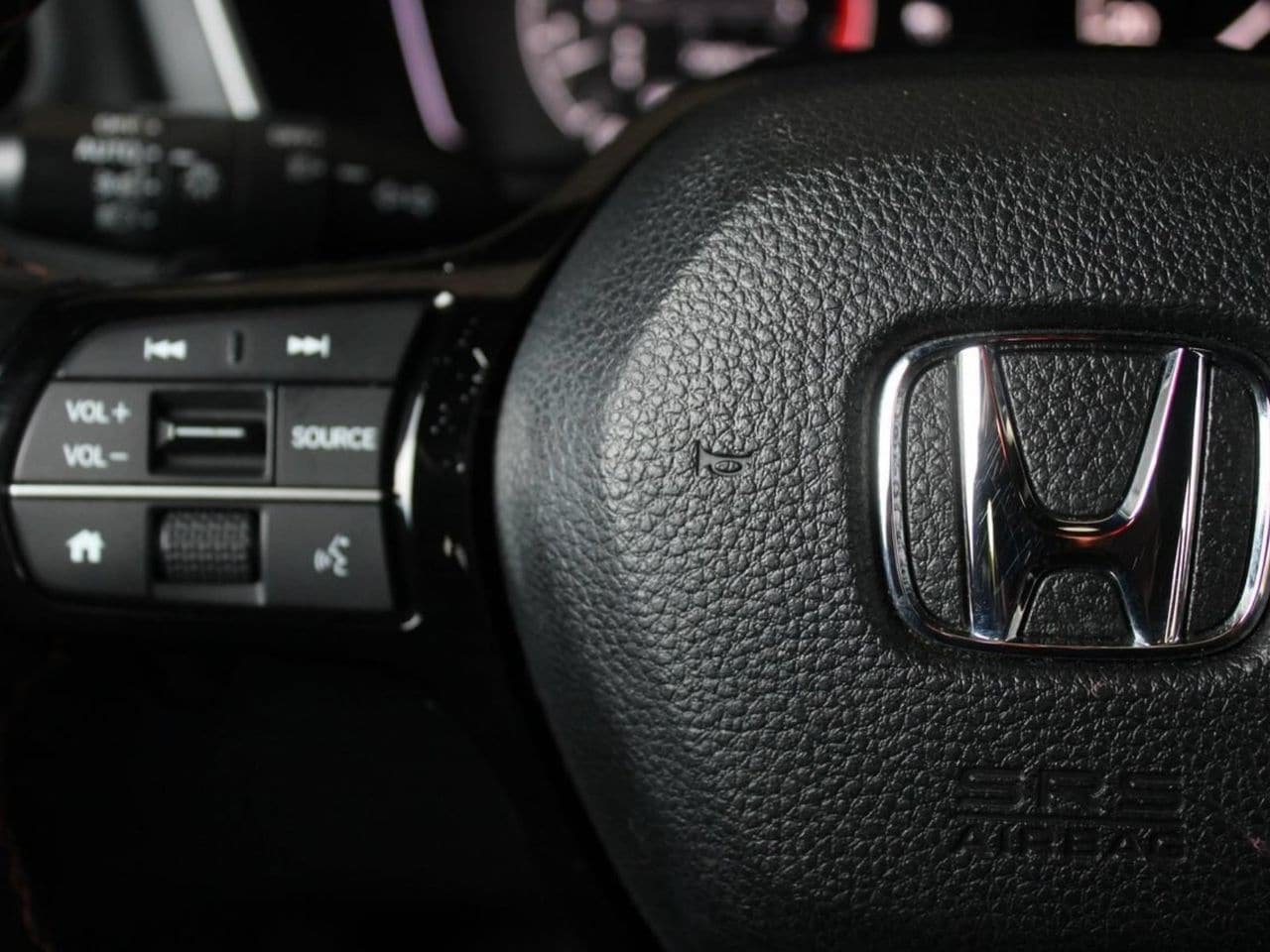 Used 2024 Honda Pilot Sport image 32