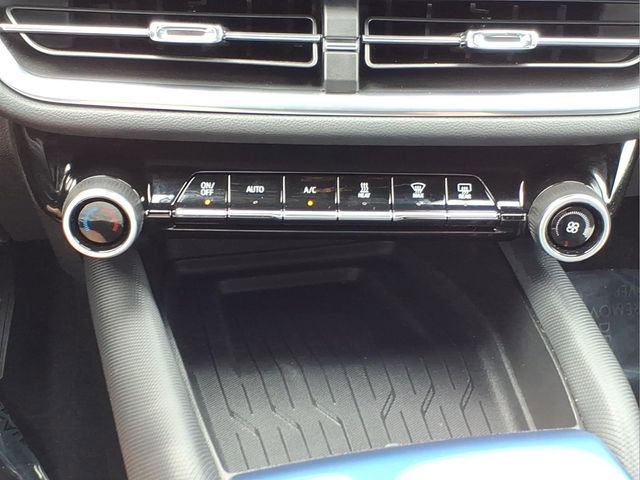 Used 2024 Chevrolet Equinox EV LT FWD image 20