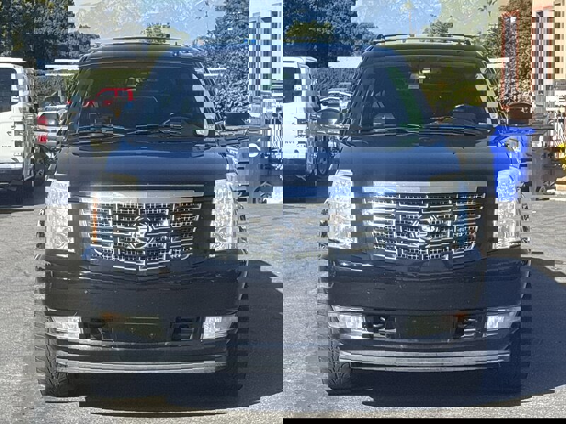 Used 2009 Cadillac Escalade ESV AWD image 10