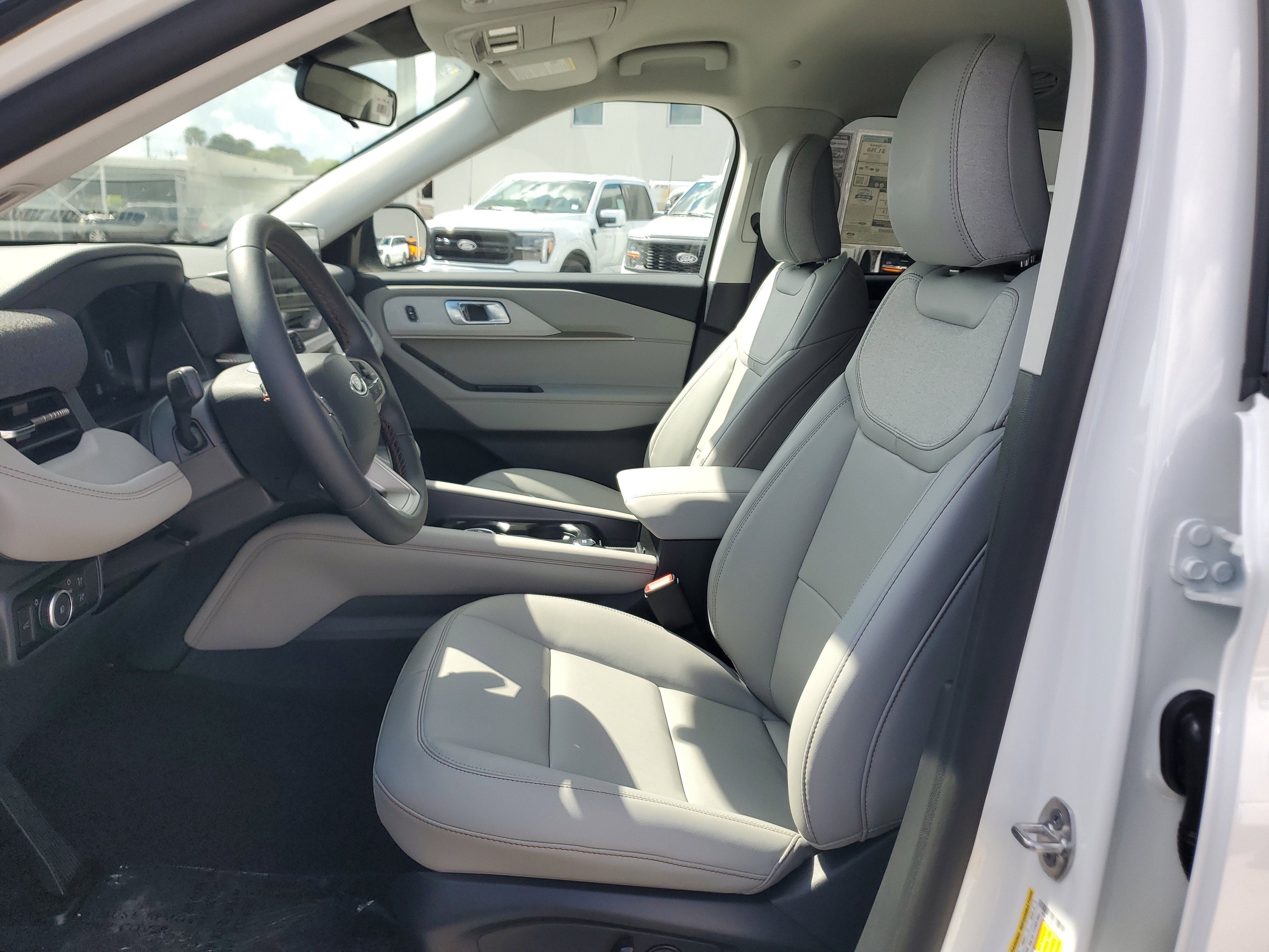 New 2026 Ford Explorer Active image 10