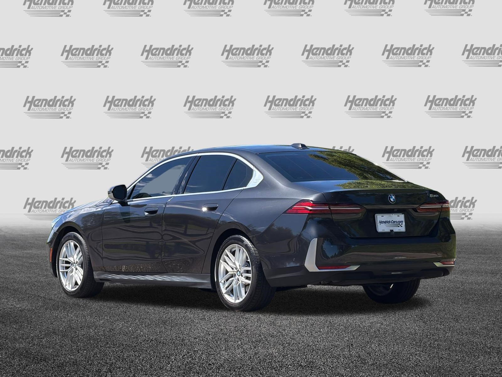 Used 2024 BMW 530i image 7