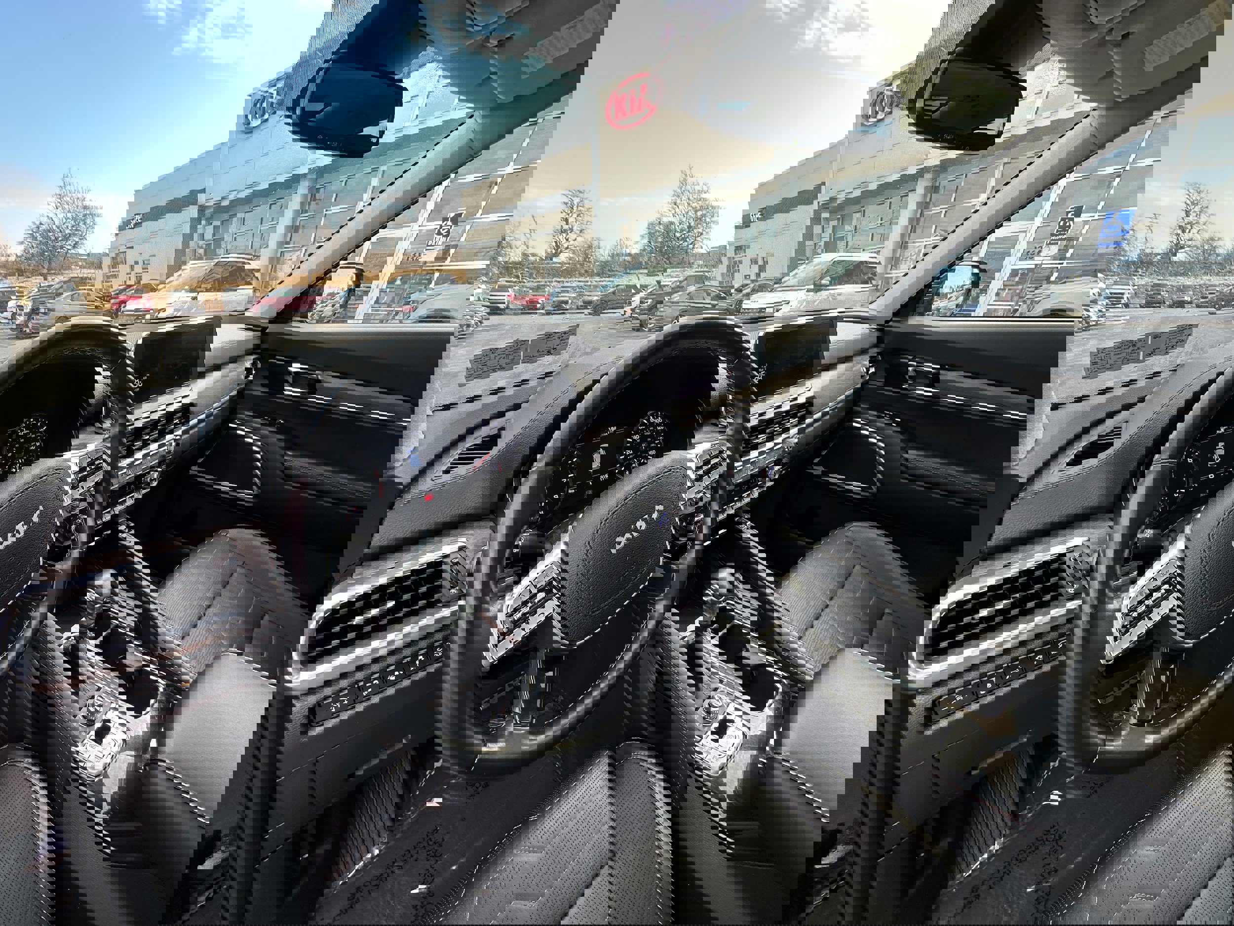 Used 2022 Kia Telluride SX w/ SX Prestige Package image 40