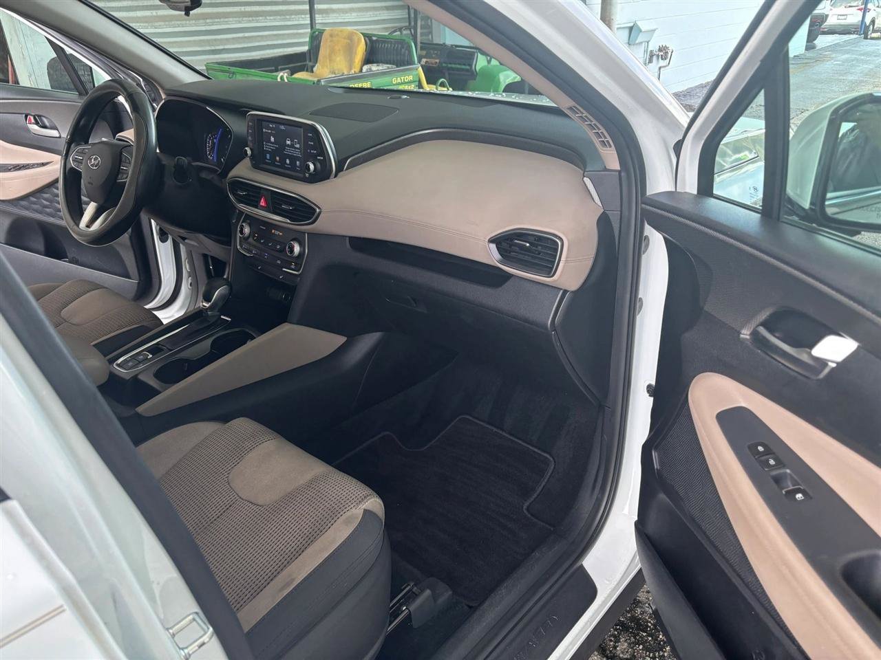 Used 2020 Hyundai Santa Fe SEL w/ Cargo Package FWD image 10