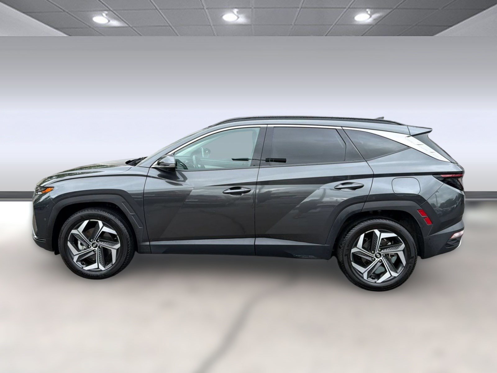 Used 2023 Hyundai Tucson Limited AWD/4WD image 2
