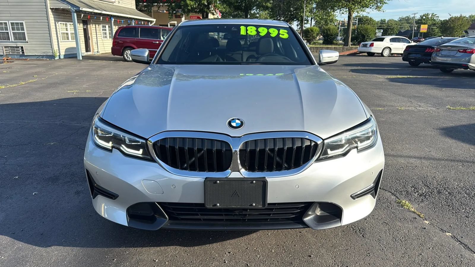 Used 2019 BMW 330i Sedan w/ Convenience Package RWD image 2