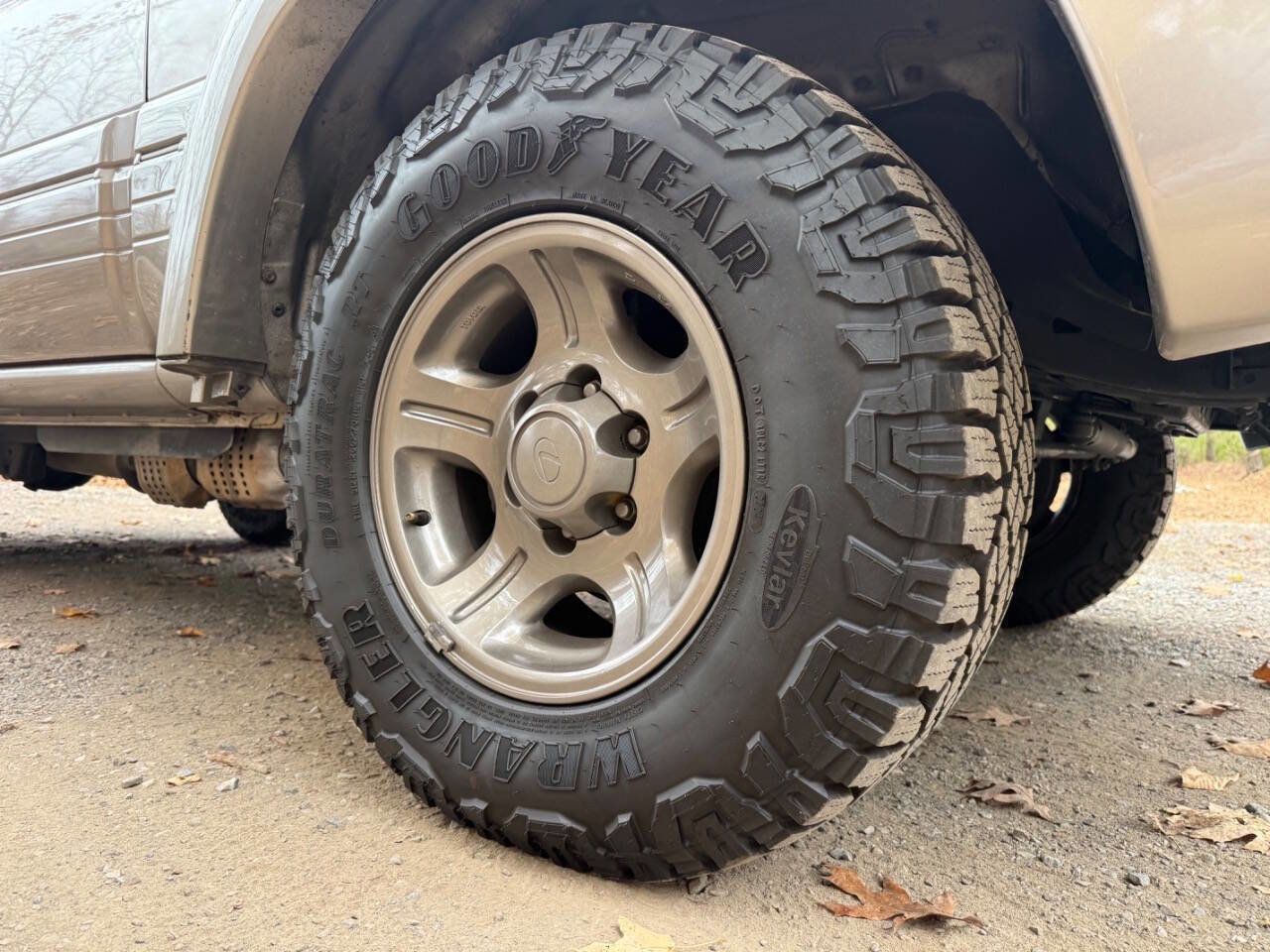 Used 1996 Lexus LX 450 4WD image 89