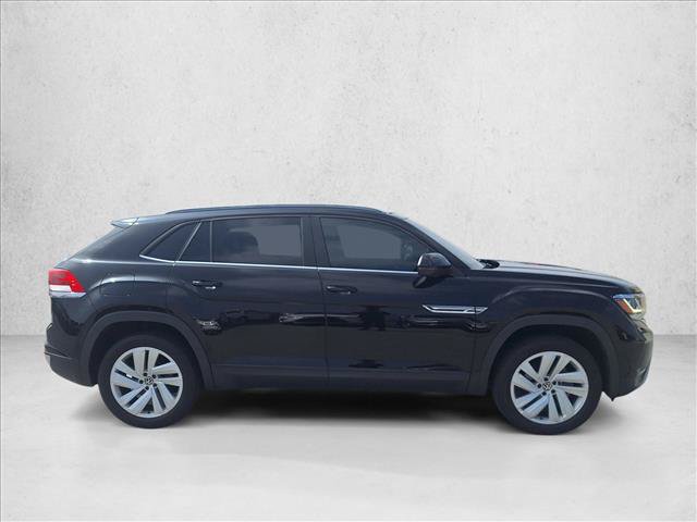 Used 2021 Volkswagen Atlas Cross Sport SE w/ Panoramic Sunroof Package FWD image 4