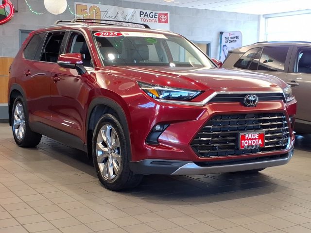 Certified 2025 Toyota Grand Highlander FWD image 3