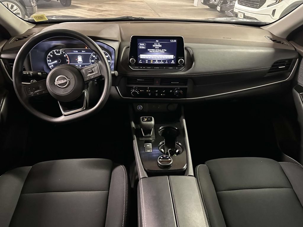 Used 2023 Nissan Rogue S AWD/4WD image 16