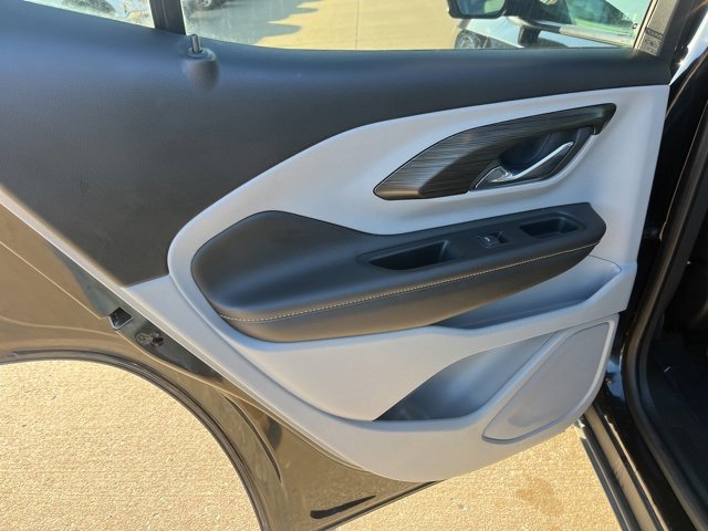 Used 2024 GMC Terrain SLT image 36