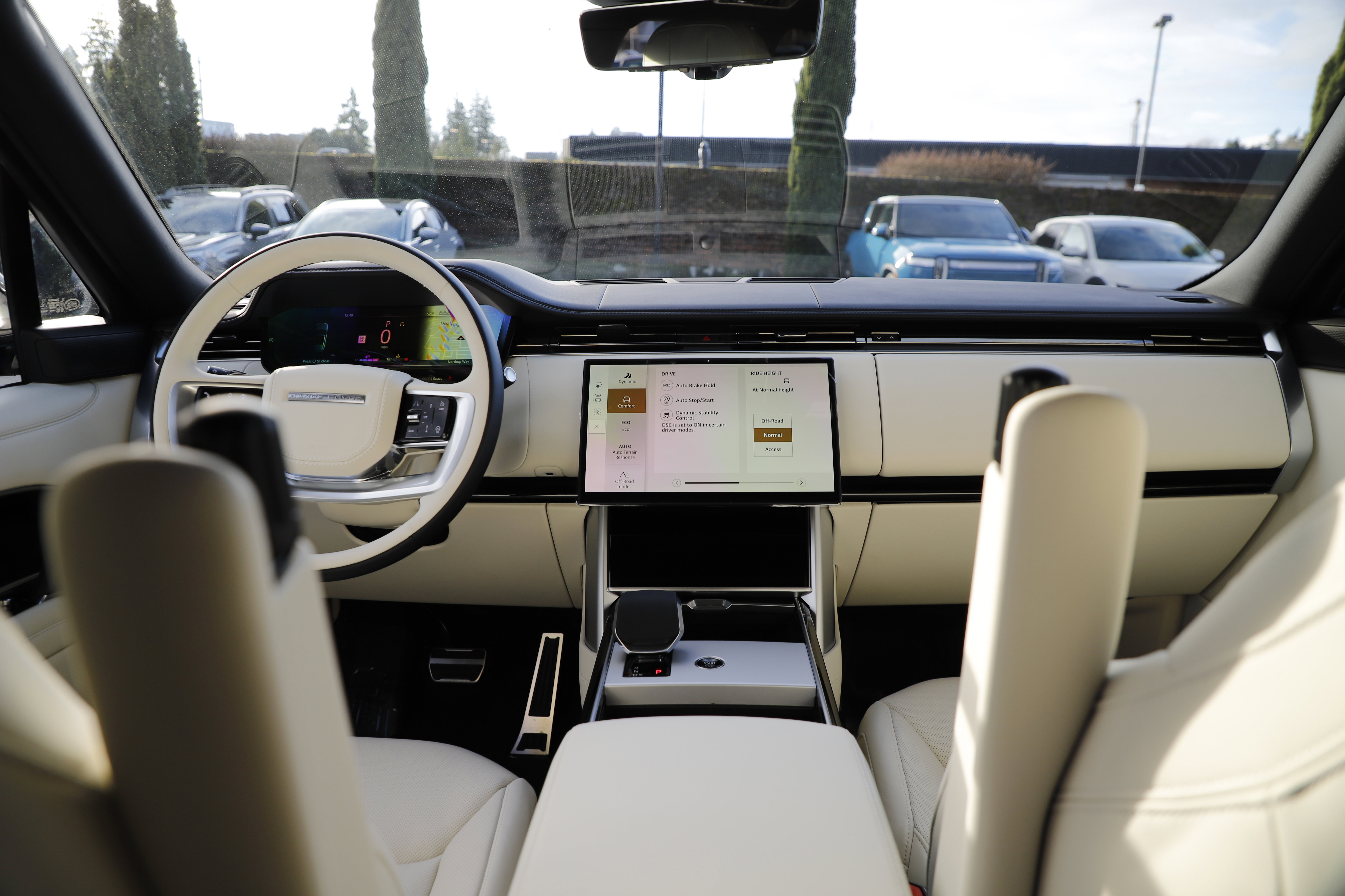 New 2026 Land Rover Range Rover SE AWD/4WD image 16