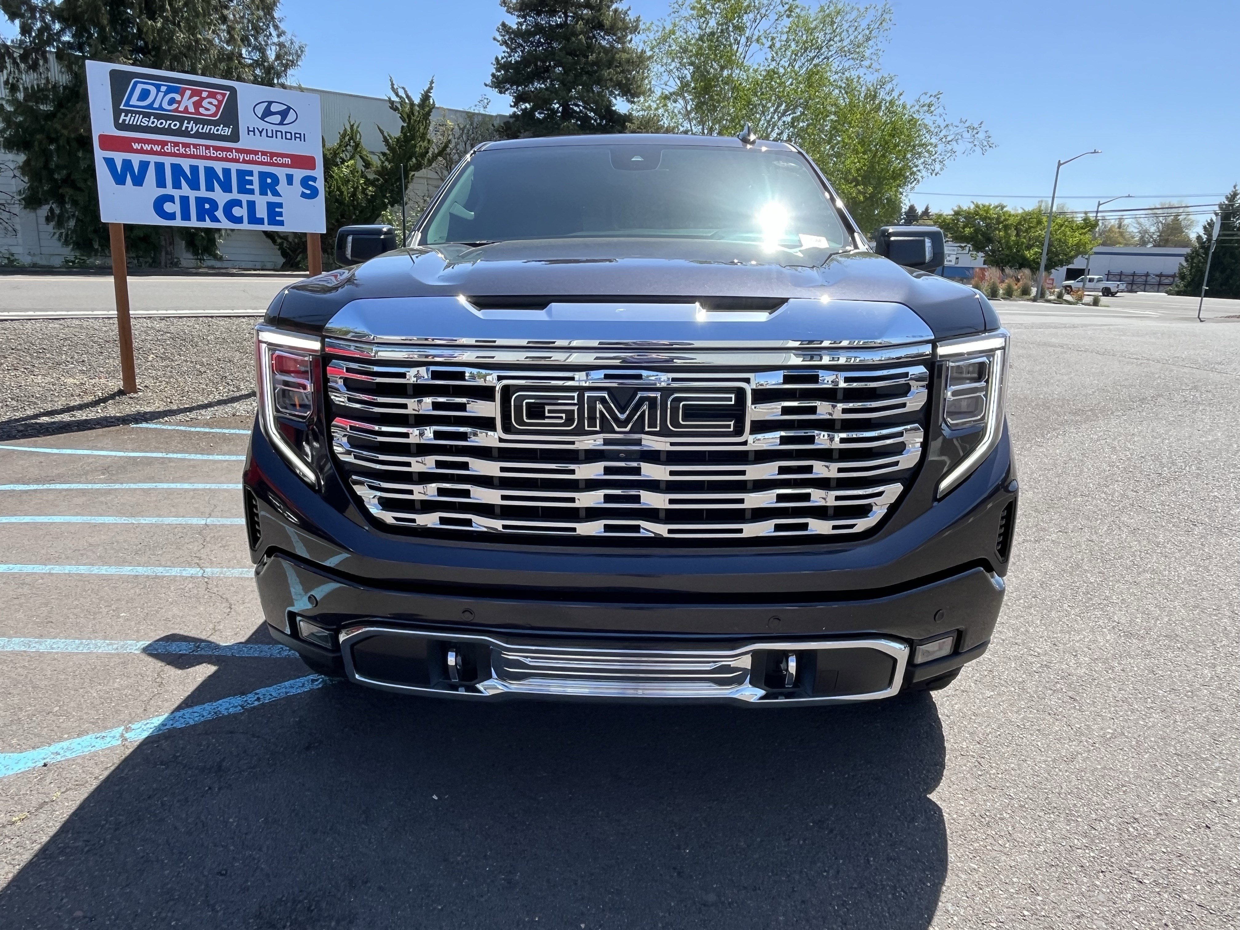 Used 2023 GMC Sierra 1500 Denali AWD/4WD image 8