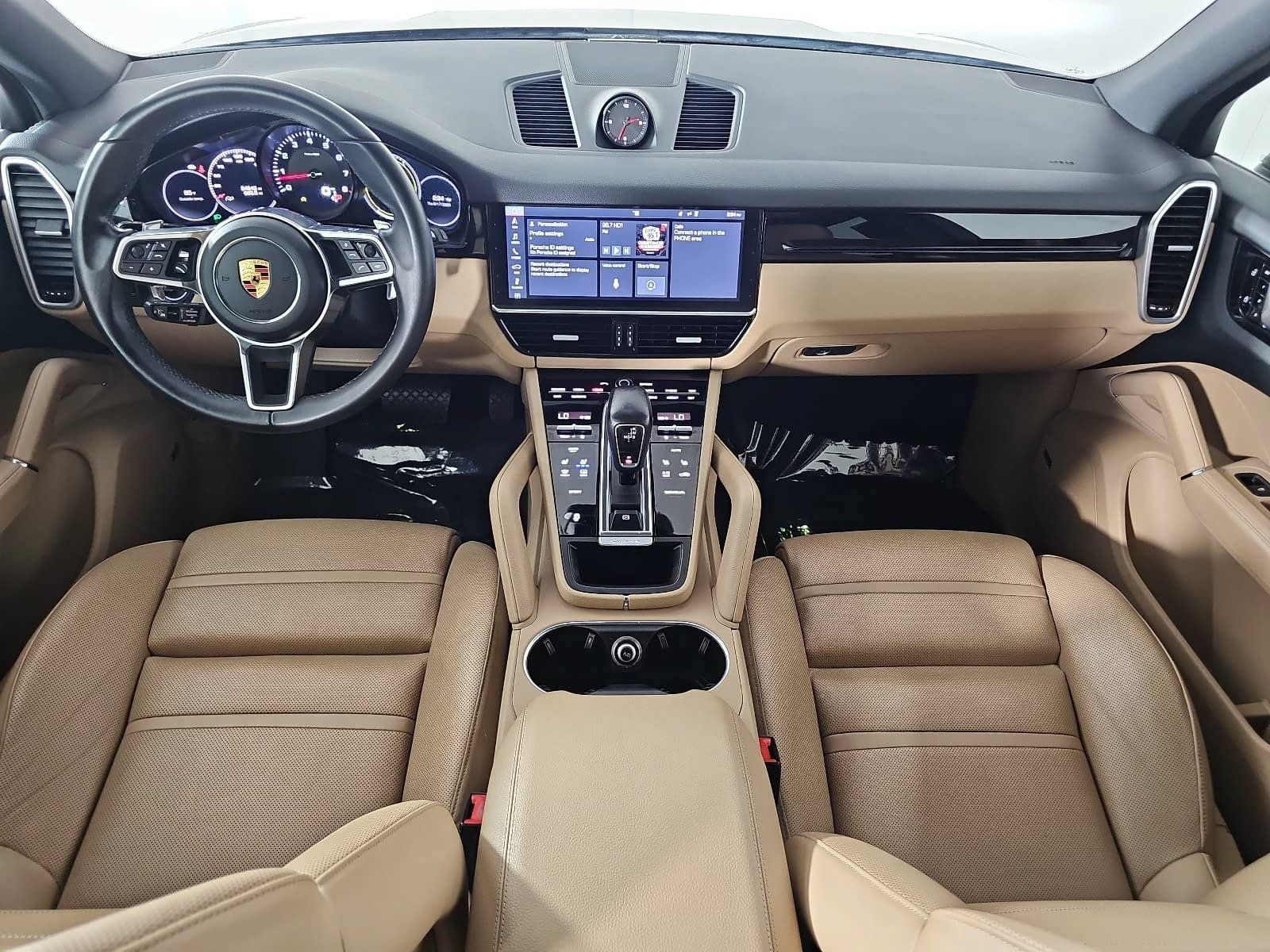 Used 2019 Porsche Cayenne w/ Premium Plus Package AWD/4WD image 11