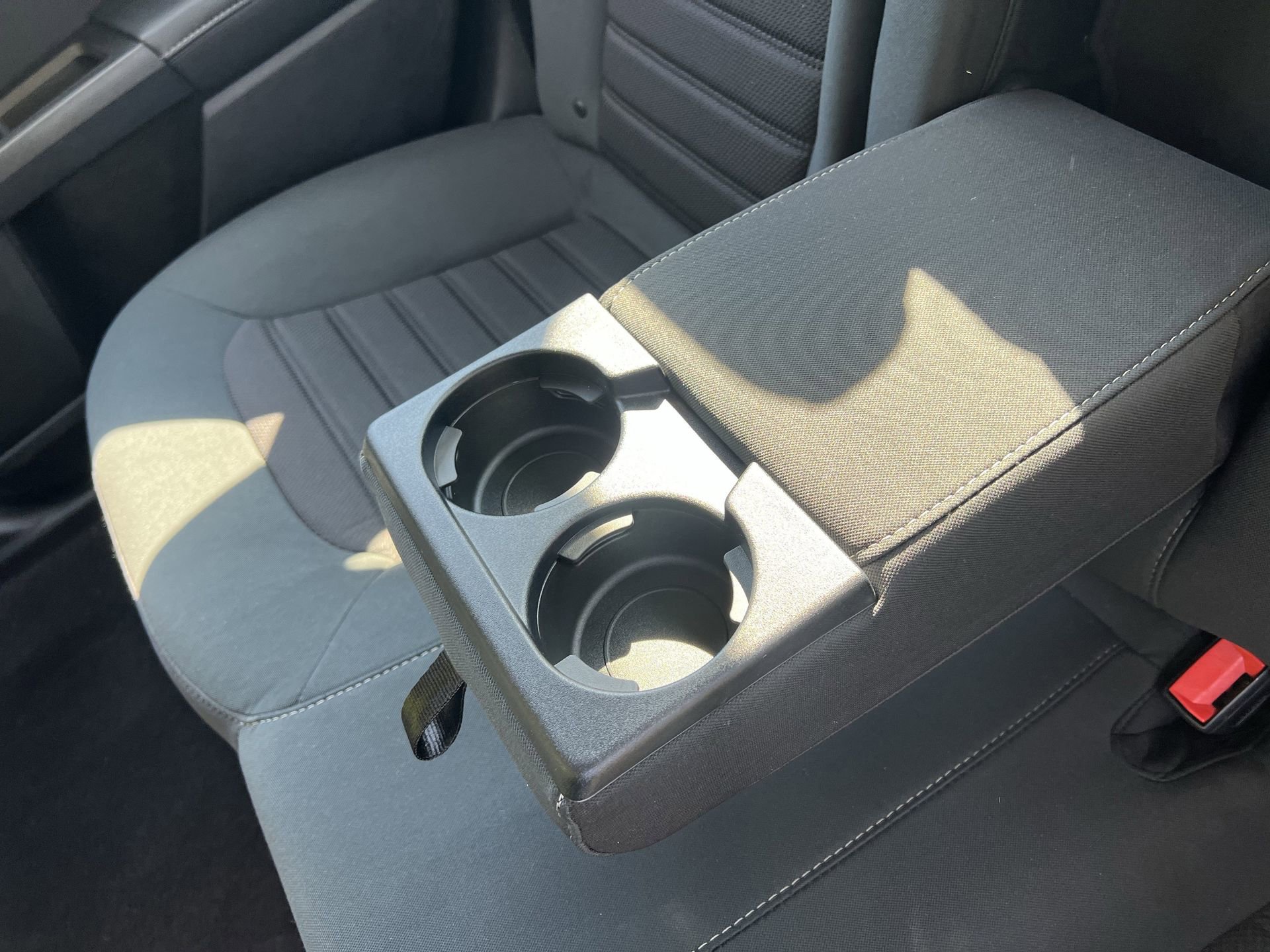 Used 2020 Ford Fusion SE FWD image 18