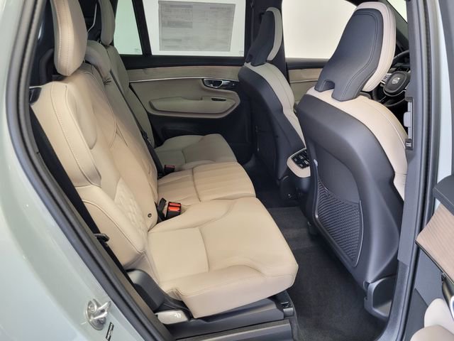New 2026 Volvo XC90 B6 Plus w/ Protection Package Premier AWD/4WD image 12