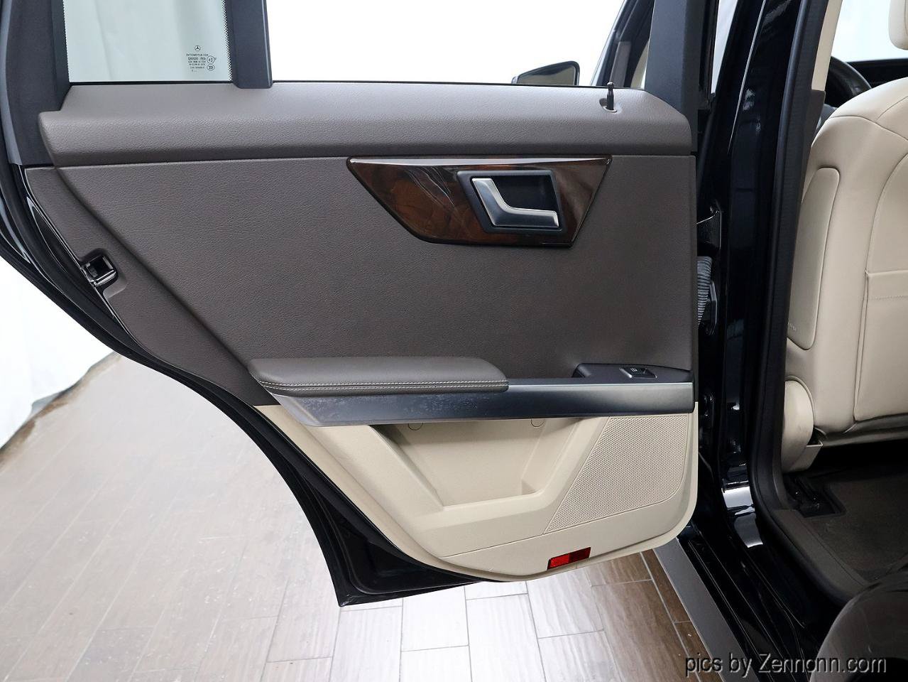 Used 2014 Mercedes-Benz GLK 350 4MATIC w/ Premium 1 Package image 22