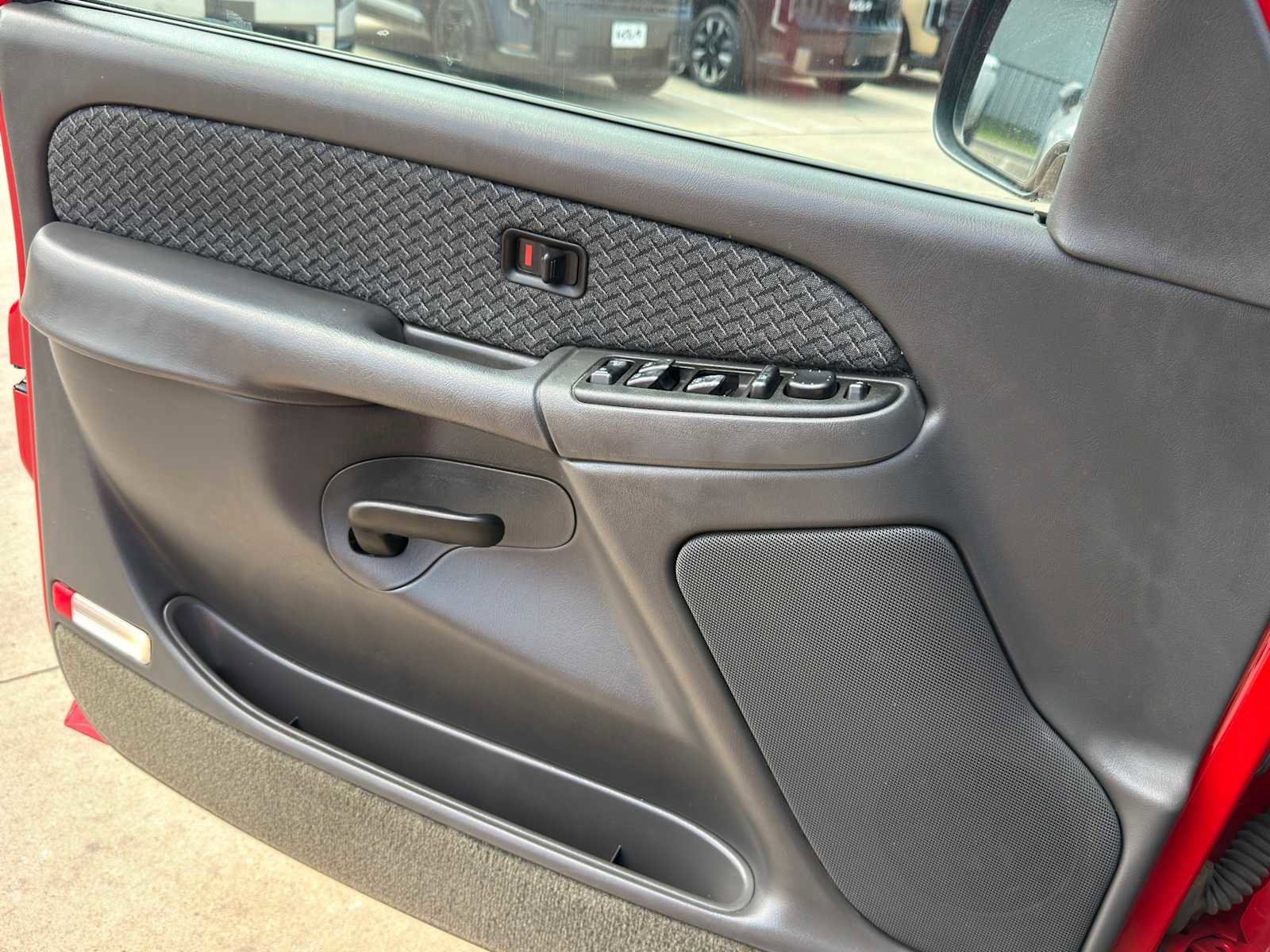 Used 2003 Chevrolet Avalanche 2WD image 16