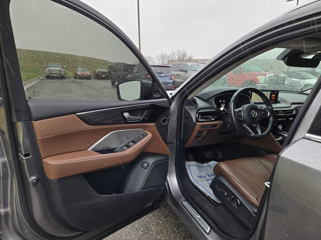 Used 2023 Acura MDX SH-AWD w/ Advance Package image 12