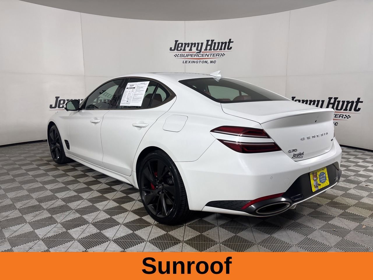 Used 2023 Genesis G70 3.3T w/ Sport Prestige Package image 7
