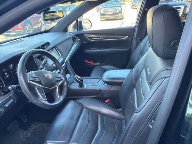 Used 2018 Cadillac XT5 Platinum w/ Driver Assist Package AWD/4WD image 7