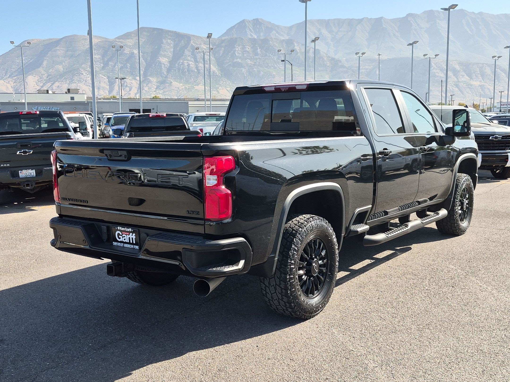 Used 2022 Chevrolet Silverado 3500 LTZ w/ LTZ Plus Package AWD/4WD image 3