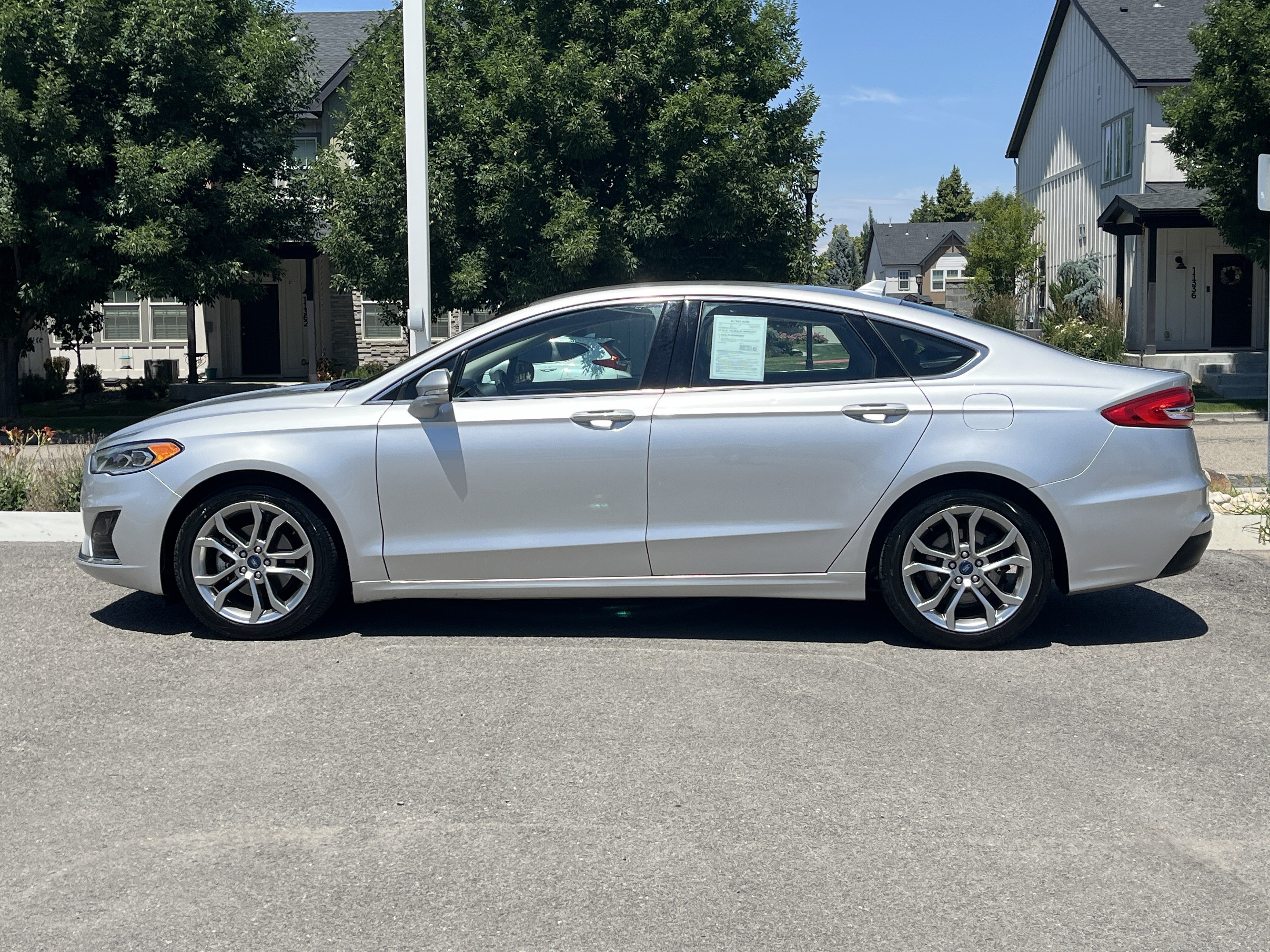 Used 2019 Ford Fusion SEL FWD image 3