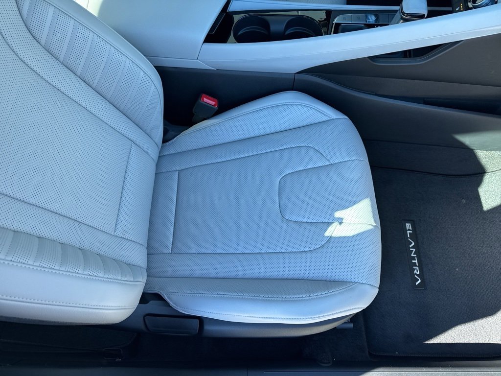 New 2026 Hyundai Elantra Limited image 13
