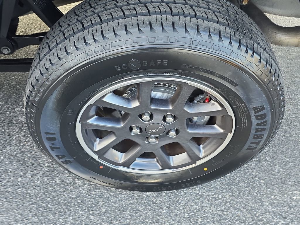 Used 2020 Jeep Gladiator Overland image 5