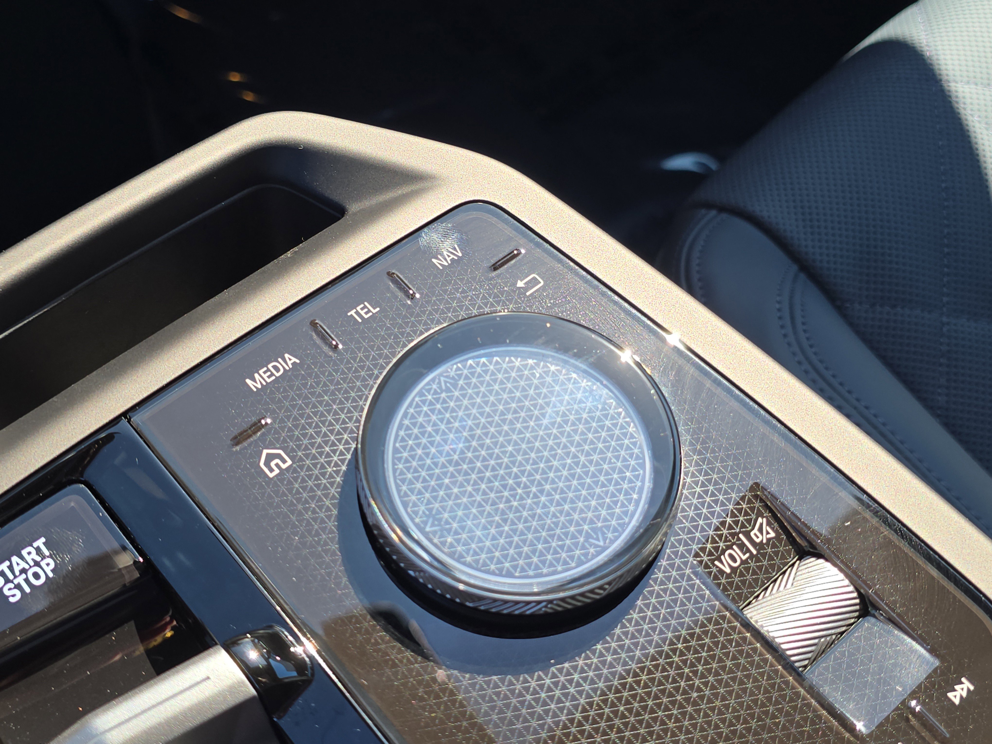 New 2026 BMW iX xDrive60 w/ M Sport Package image 27