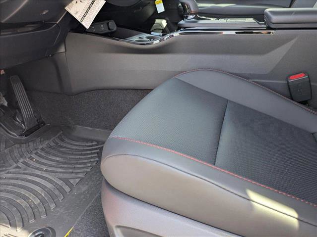 New 2025 Toyota Prius Plug-In Hybrid image 4