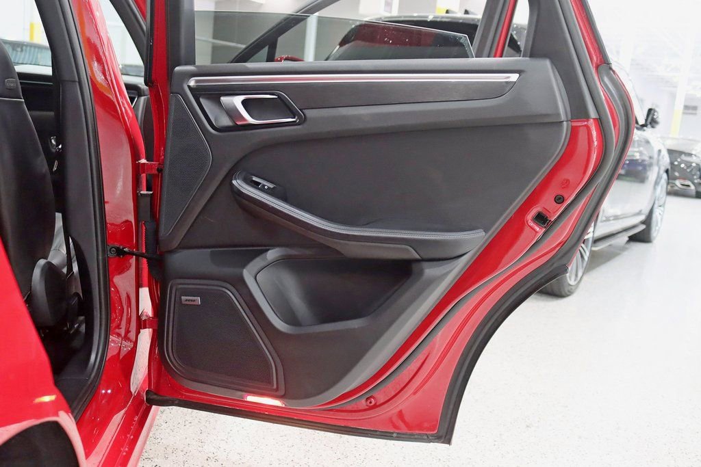 Used 2018 Porsche Macan GTS image 36