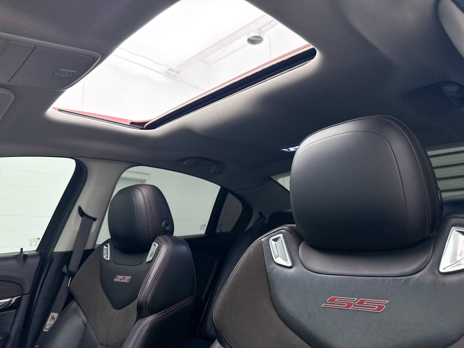 Used 2016 Chevrolet SS RWD image 3