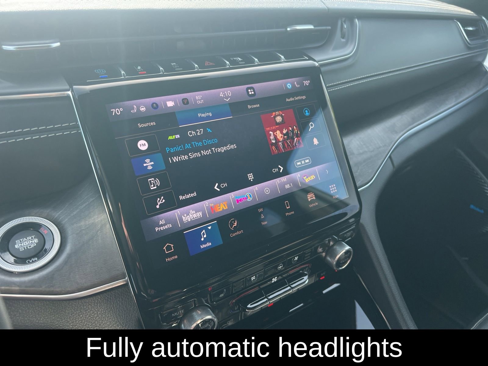 Used 2022 Jeep Grand Cherokee Overland w/ MOPAR Finishing Package image 15