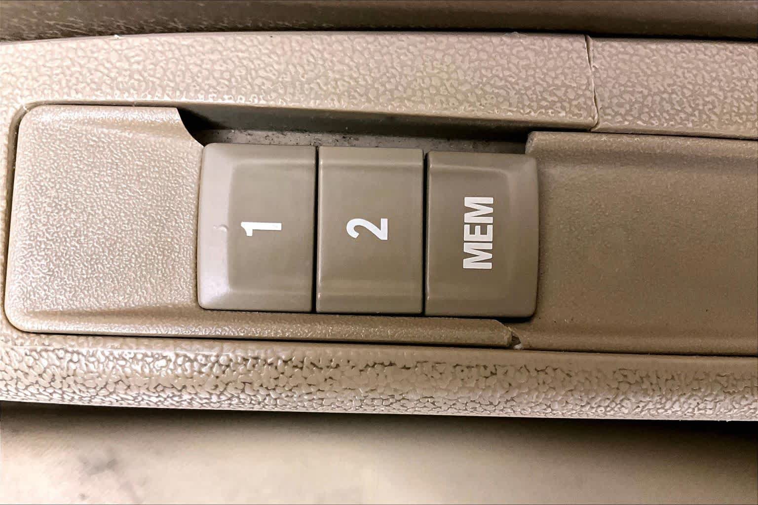 Used 2010 Buick LaCrosse CXL FWD image 27