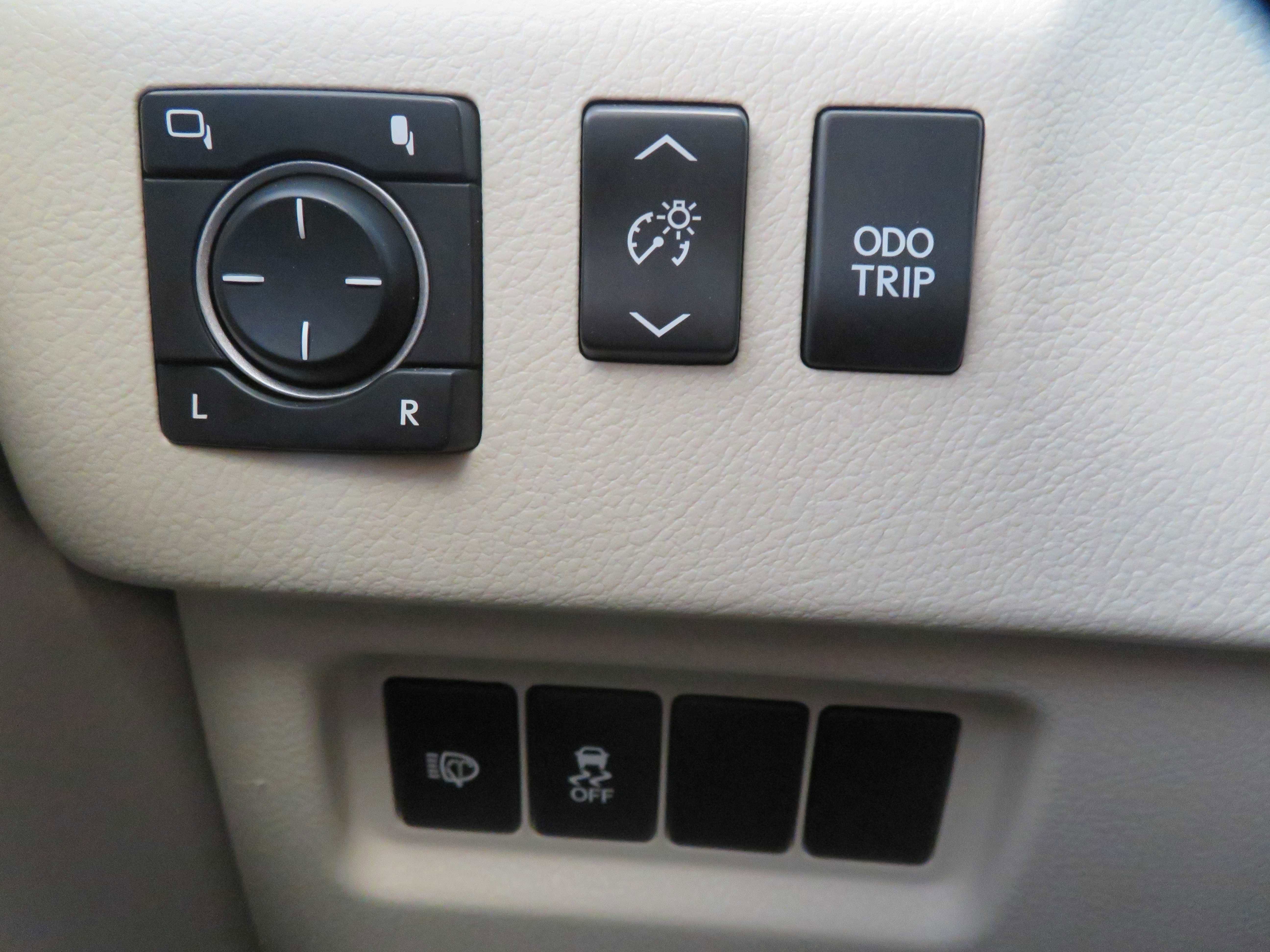 Used 2014 Lexus GX 460 w/ Premium Package image 36