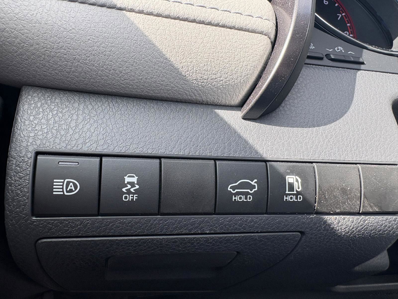 Used 2019 Toyota Camry XSE image 31