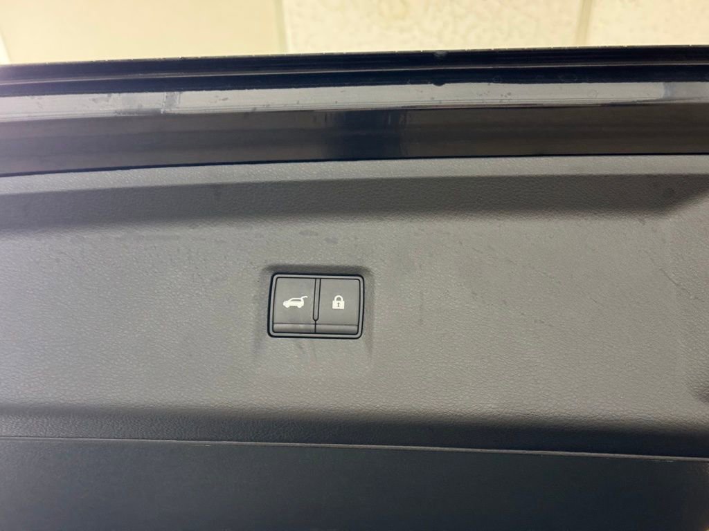 Used 2023 INFINITI QX60 Luxe w/ Performance Audio Package image 25