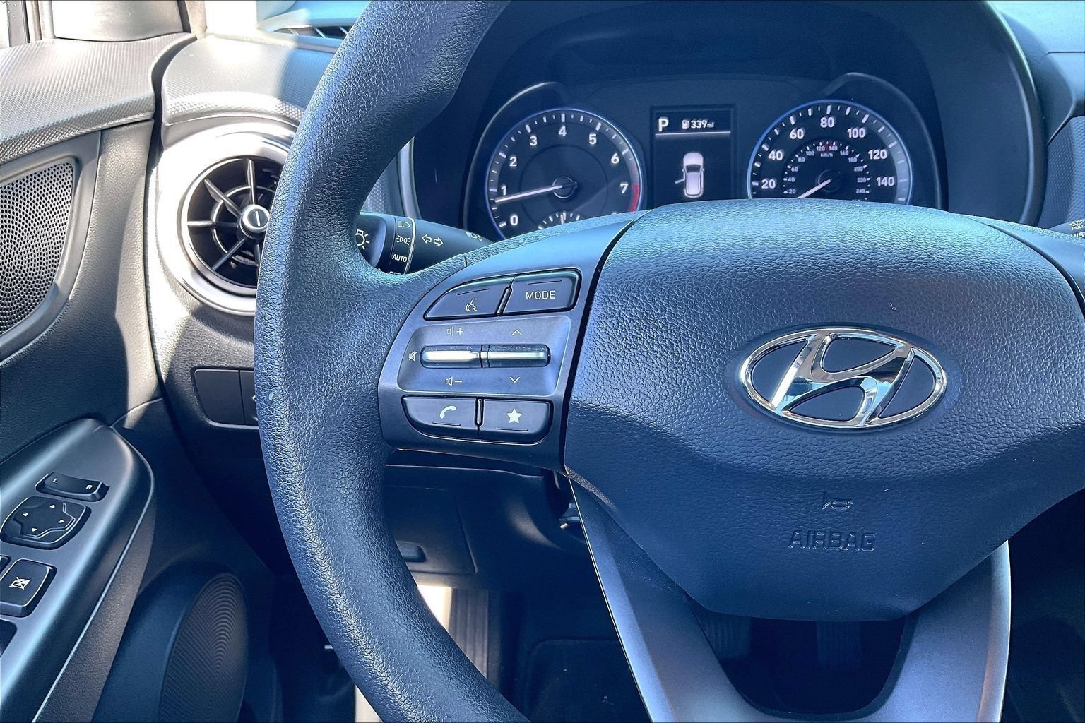 Used 2023 Hyundai Kona SEL AWD/4WD image 18