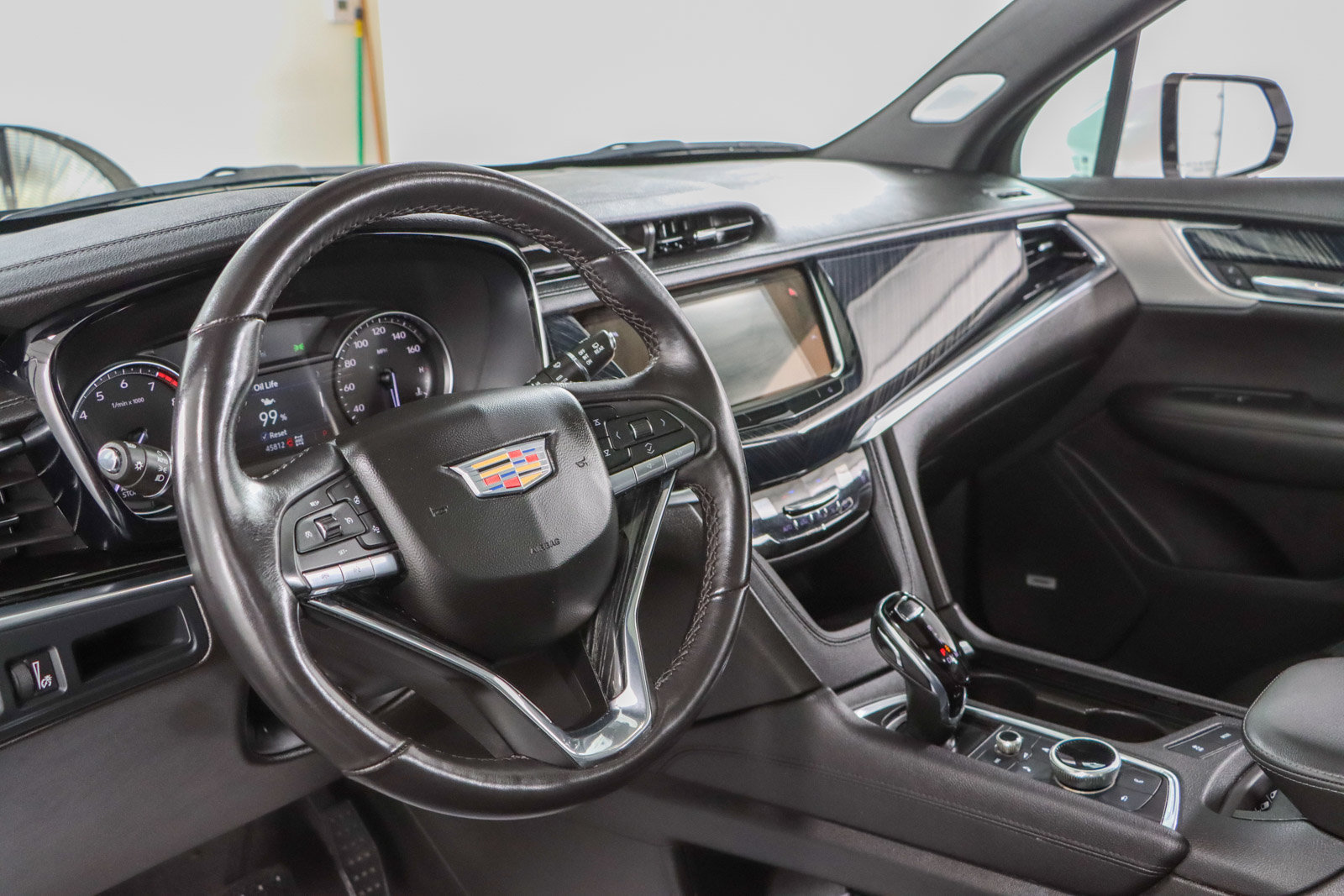 Used 2023 Cadillac XT6 Premium Luxury AWD/4WD image 23
