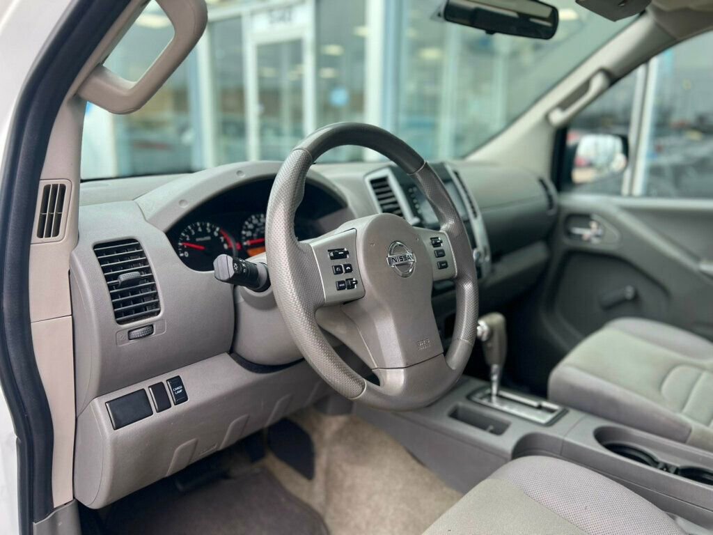 Used 2015 Nissan Frontier S image 11