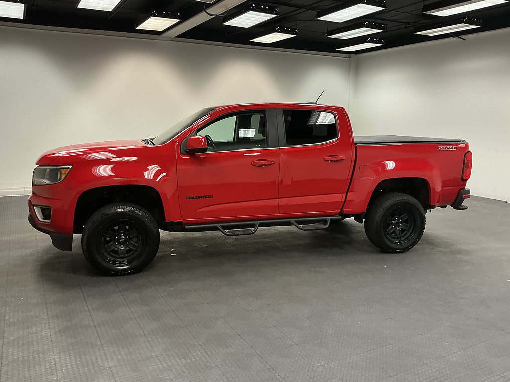 Used 2020 Chevrolet Colorado LT AWD/4WD image 2