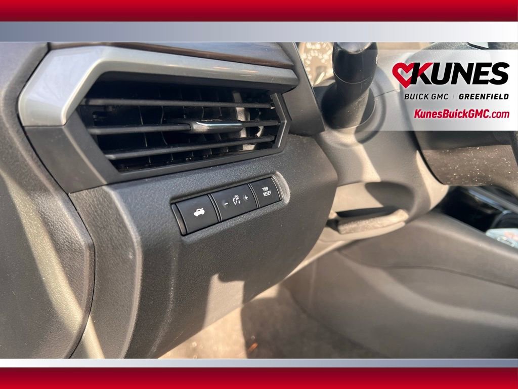 Used 2024 Nissan Altima 2.5 SV image 14