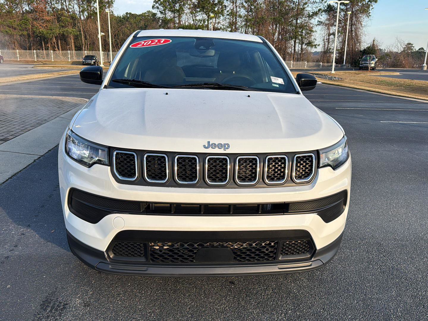 Used 2023 Jeep Compass Sport image 7