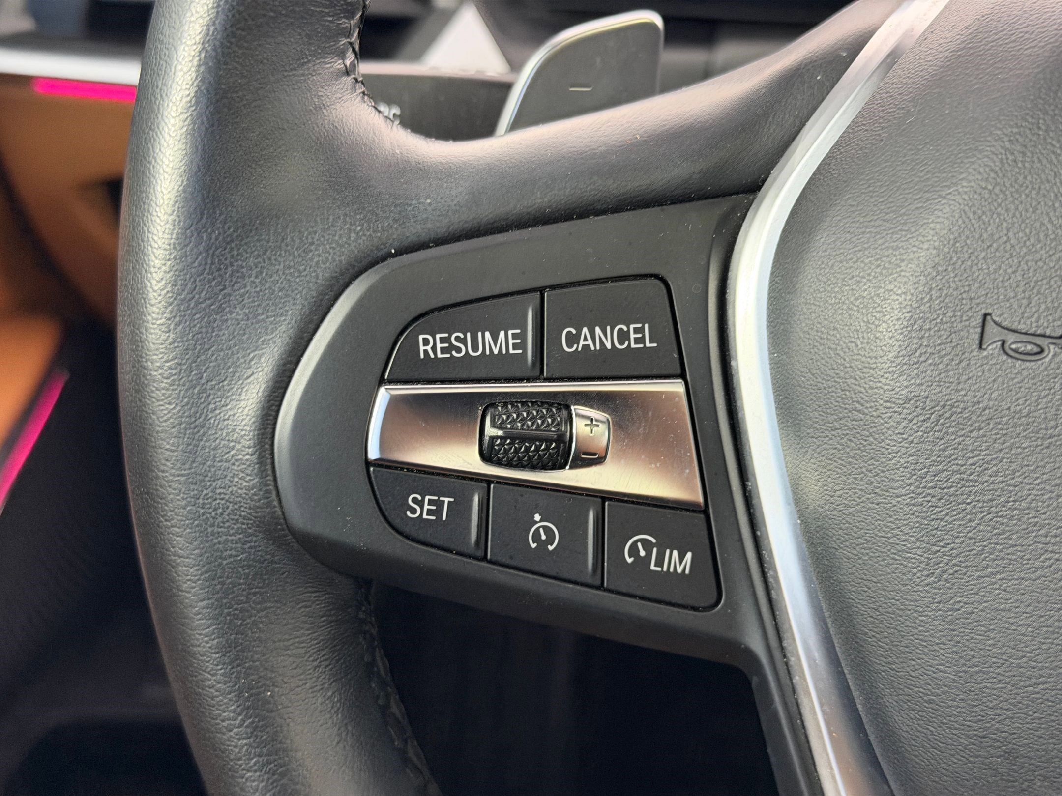 Used 2023 BMW 330i Sedan w/ Premium Package image 16