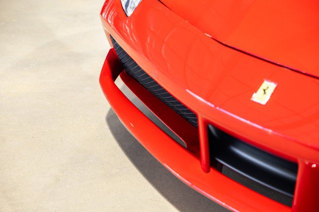 Used 2016 Ferrari 488 GTB RWD image 11
