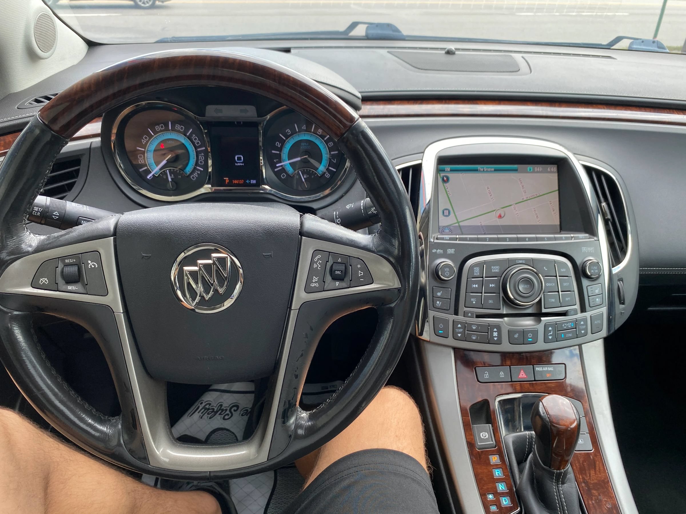 Used 2011 Buick LaCrosse CXS w/ Driver Confidence Package FWD image 13