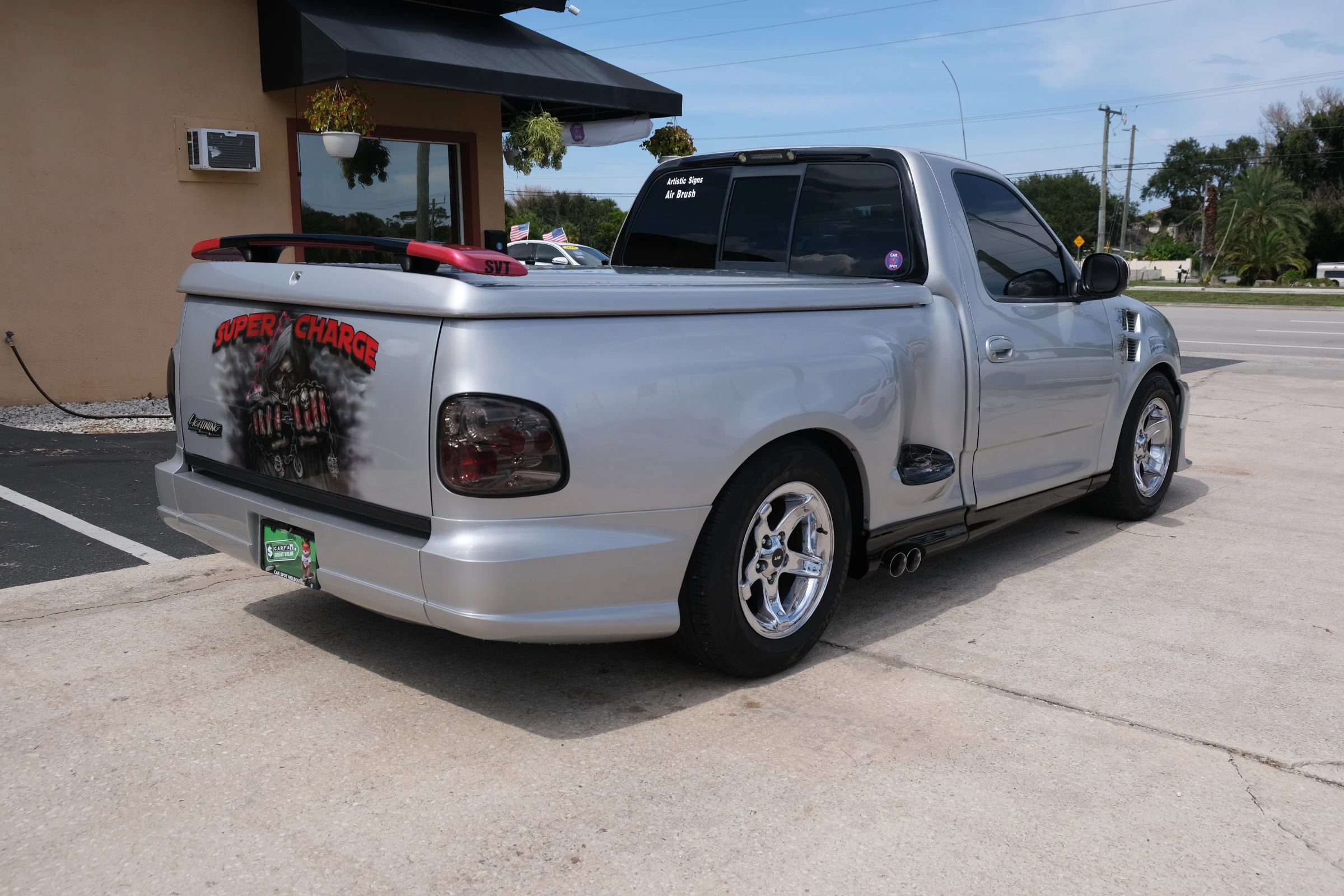 Used 2001 Ford F150 Lightning RWD image 5