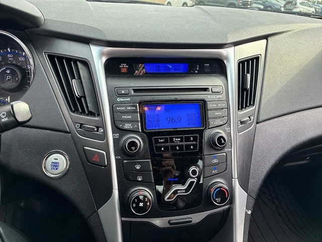 Used 2013 Hyundai Sonata SE FWD image 24
