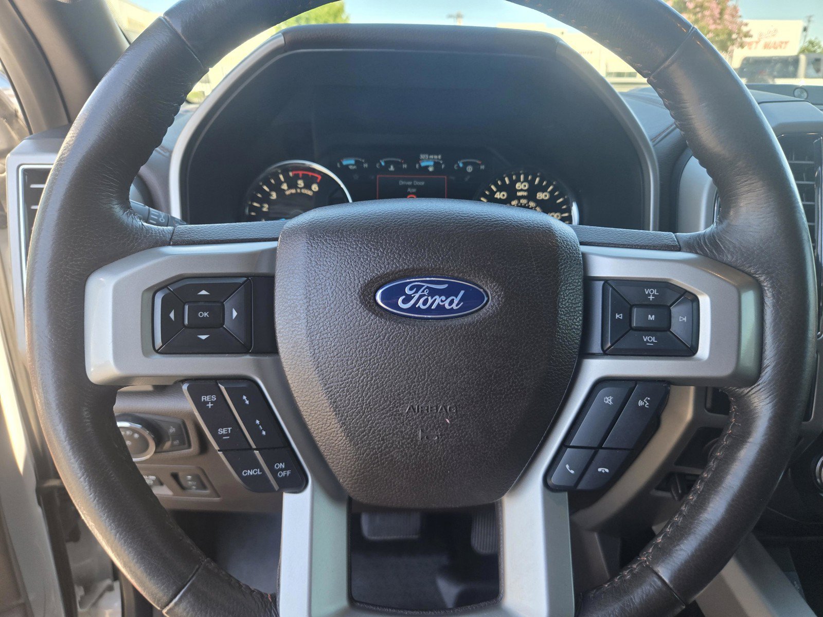 Used 2018 Ford F150 King Ranch w/ Equipment Group 601A Luxury AWD/4WD image 32